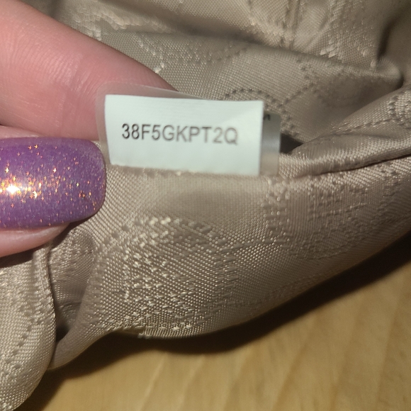 Authentic Michael kors - Picture 9 of 9